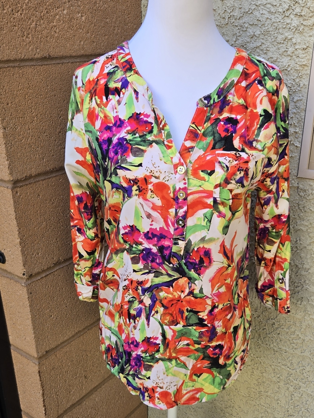 Palm Harbour Vibrant Floral Button-Front Women's Top - Multicolor